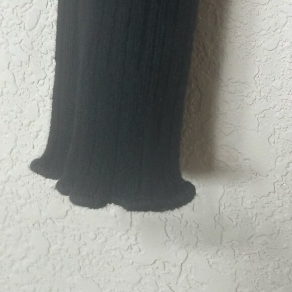 NWOT Black Women's Ruffle Collar Ribbed Fitted Sweater Turtleneck Top - Picture 6 of 7